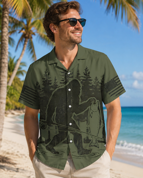 Men's Bigfoot American Flag Fishing Shirt | Short Sleeve Shirt
